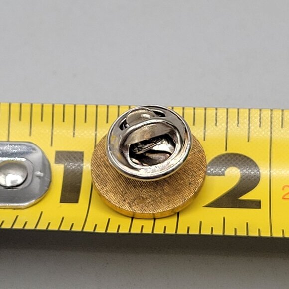 Moose Fraternal Order Sunrise To Sunrise Gold Tone Lapel Pin Badge 1977 - 1978 - Picture 5 of 5